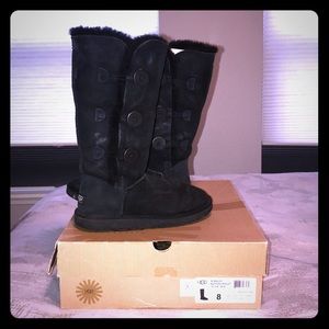 Ugg Bailey Button Triplet Black size 8